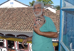 Mestre Jubileu em seu ateliê no Centro Histórico