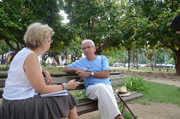 Entrevista com Diuner Mello na Praça da Matriz